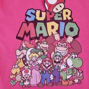Super Mario's 2016 T-shirt from 2016 Nintendo New Size Small NWT